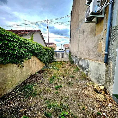 Apartment Elegant T2 Au Calme Avec Terrasse Et Climatisation *