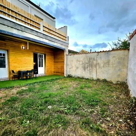 Elegant T2 Au Calme Avec Terrasse Et Climatisation Angouleme