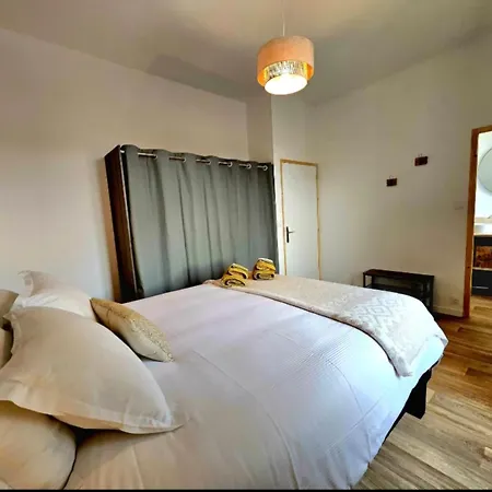 Elegant T2 Au Calme Avec Terrasse Et Climatisation Apartment