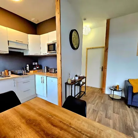 Apartment Elegant T2 Au Calme Avec Terrasse Et Climatisation