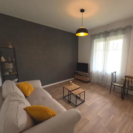 아파트 Elegant T2 Au Calme Avec Terrasse Et Climatisation *