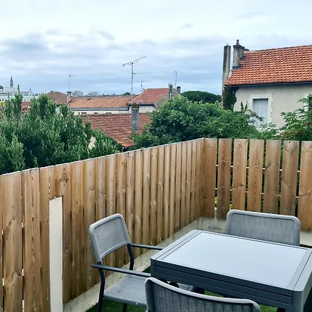 Elegant T2 Au Calme Avec Terrasse Et Climatisation 앙굴렘