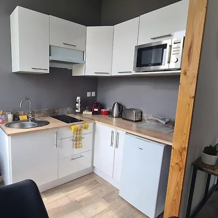Elegant T2 Au Calme Avec Terrasse Et Climatisation 아파트 *