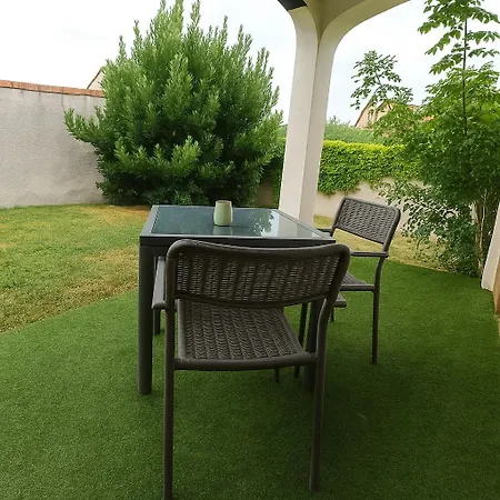 아파트 Elegant T2 Au Calme Avec Terrasse Et Climatisation *
